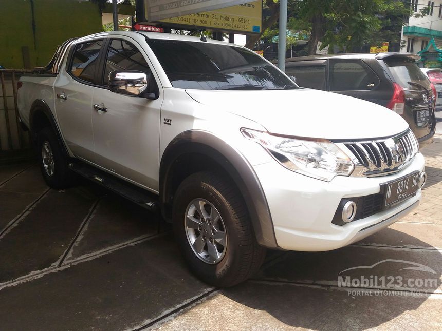 Jual Mobil  Mitsubishi Strada  Triton 2019 2 5 Manual 2 5 di 