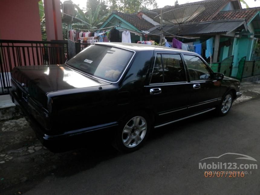  Nissan  Cedric  1997 2 7 Manual 2 7 di Jawa Barat Manual 