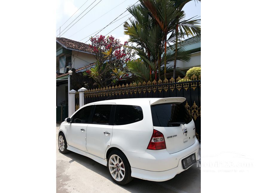 Foto Mobil Livina Highway Star - Mobil W