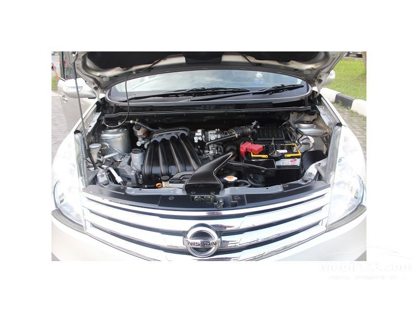 Nissan Grand Livina 2012 Highway Star Autech 1.5 di Banten 