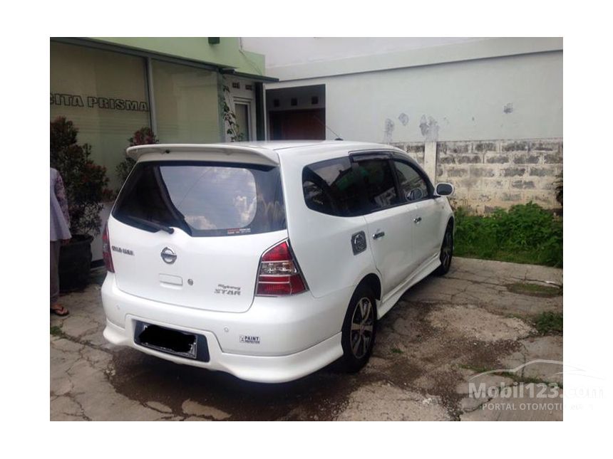 Jual Mobil Nissan Grand Livina 2012 Highway Star Autech 1 