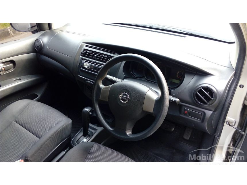 Jual Mobil Nissan Grand Livina 2011 SV 1.5 di DKI Jakarta 