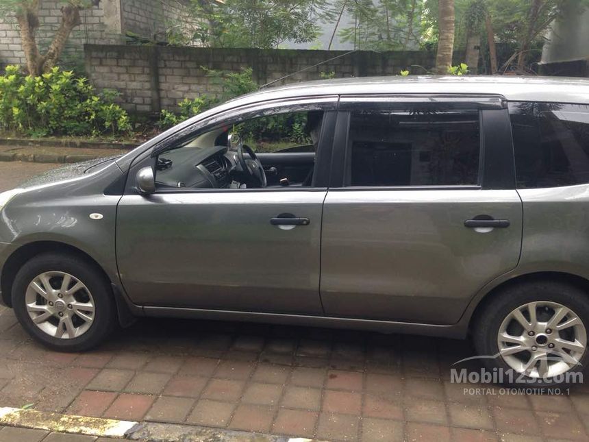 Jual Mobil Nissan Grand Livina 2012 SV 1.5 di Bali Manual 