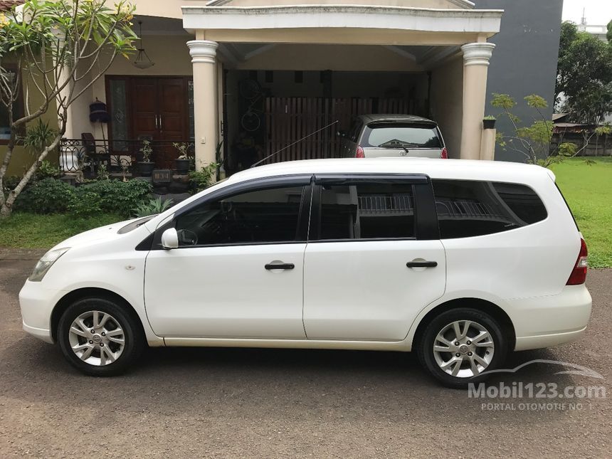 Jual Mobil Nissan Grand Livina 2012 SV 1.5 di Jawa Barat 