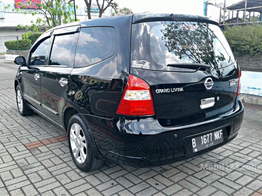 Jual Mobil Nissan Grand Livina 2011 Ultimate 1.5 di Jawa 