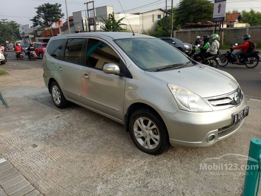 Jual Mobil Nissan Grand Livina 2011 Ultimate 1.5 di Jawa 