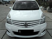 Nissan Grand Livina Ultimate 1.5 Putih Metalik Tahun 2013