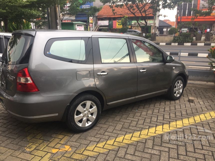 Jual Mobil Nissan Grand Livina 2010 Ultimate 1.5 di DKI 