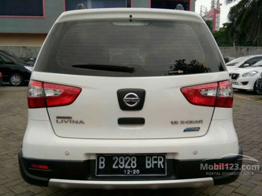 Jual Mobil Nissan Grand Livina 2015 X-Gear 1.5 di DKI 