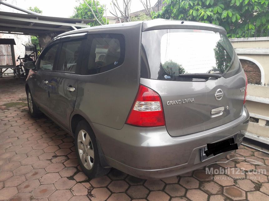 Jual Mobil Nissan Grand Livina 2007 XV 1.5 di Jawa Timur 