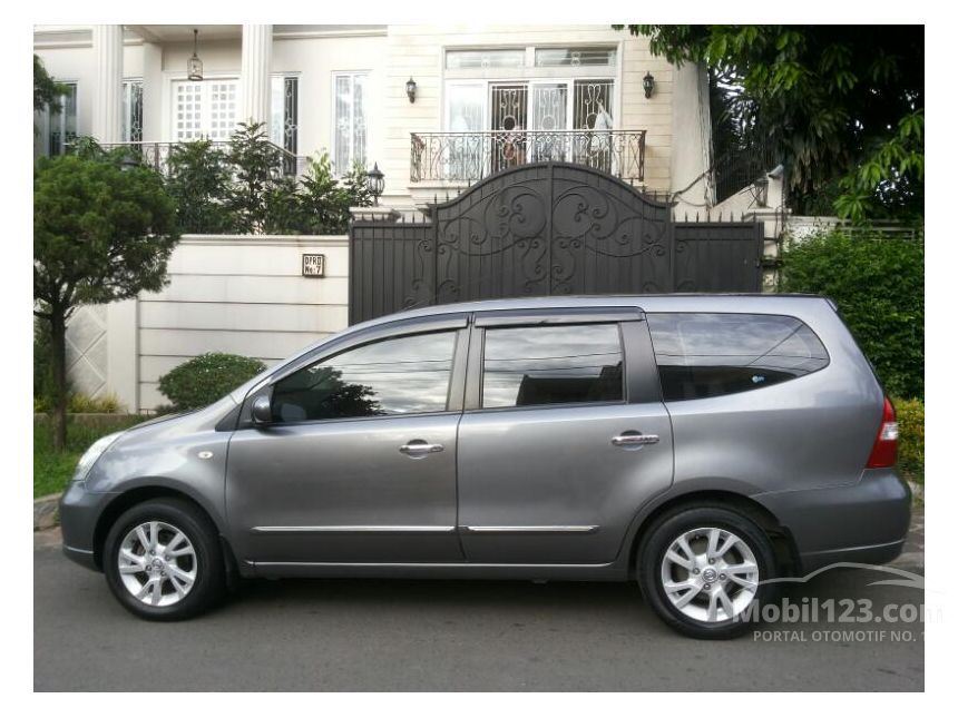 Jual Mobil Nissan Grand Livina 2011 XV 1.5 di DKI Jakarta 