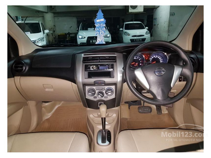 Nissan Grand Livina 2013 XV 1 5 di DKI Jakarta Automatic 