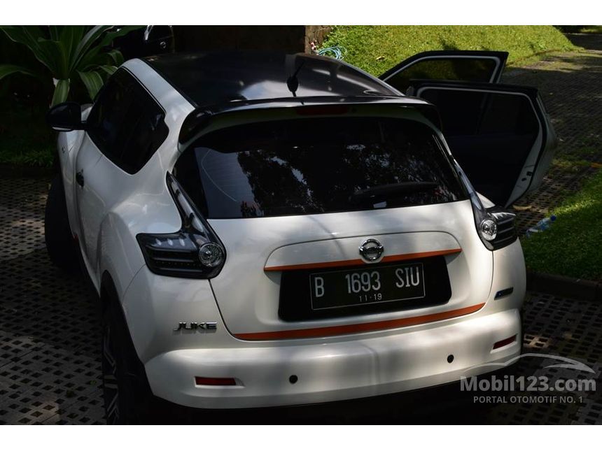 Jual Mobil Nissan Juke 2014 RX 1.5 Automatic SUV Putih Rp 