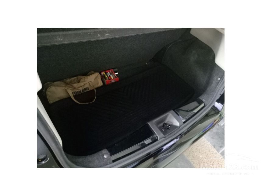 Jual Mobil Nissan March 2013 1.2L 1.2 Automatic Hatchback 