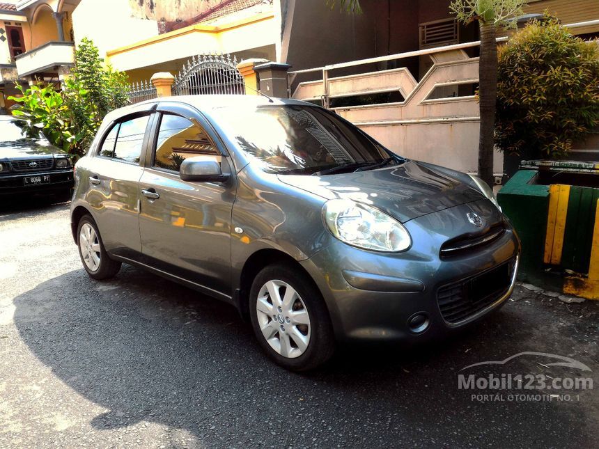 Jual Mobil  Nissan  March 2012 1 2L 1 2 di Jawa Timur Manual 