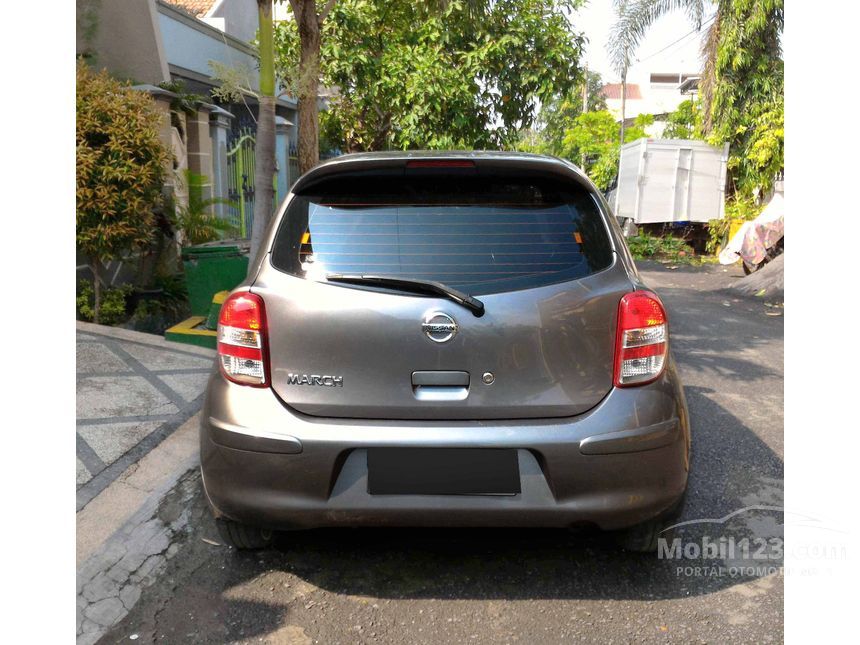 Jual Mobil Nissan March 2012 1.2L 1.2 di Jawa Timur Manual 
