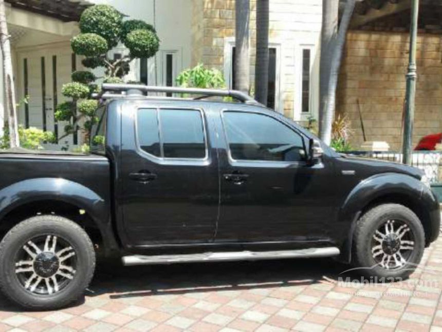 Jual Mobil  Nissan  Navara 2013 2 5 2 5 Manual Pick up Hitam 