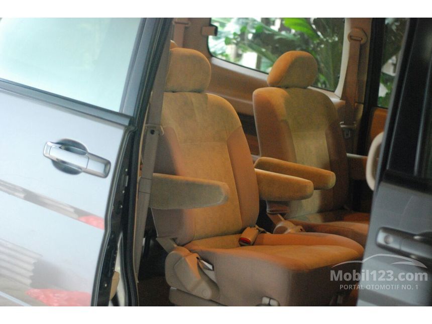 Jual Mobil  Nissan  Serena  2010 Comfort Touring 2 0 di Jawa 