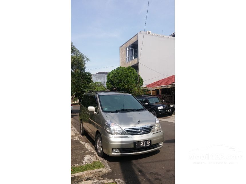 Jual Mobil Nissan Serena 2004 Comfort Touring 2.0 di DKI 