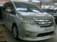 2013 Nissan Serena HWS Harga khusus kredit 235 jt