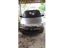 1999 Nissan Serena 1.6 MPV