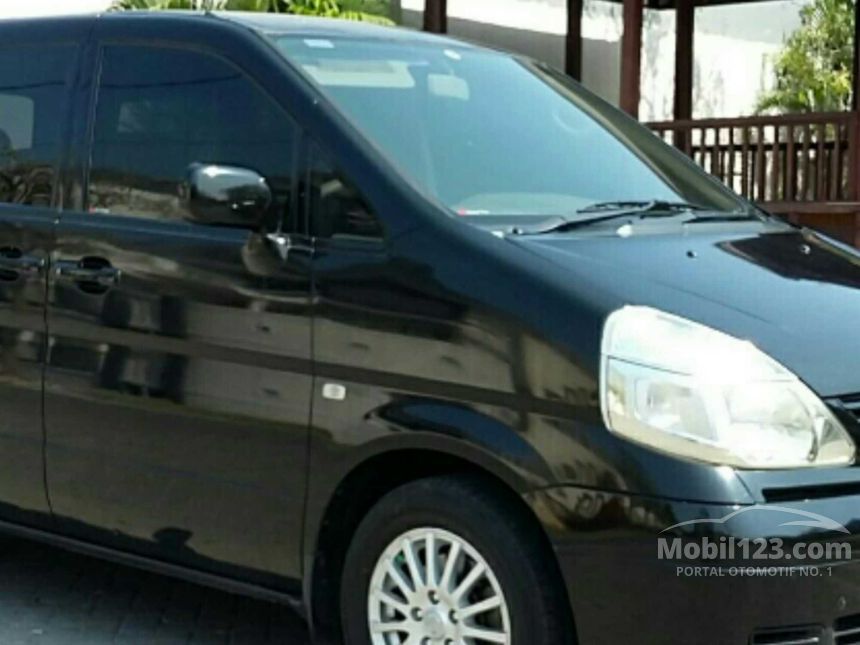 kredit ringan yg mobil Serena Nissan Jawa Timur 2011 Automatic di MPV 2.0