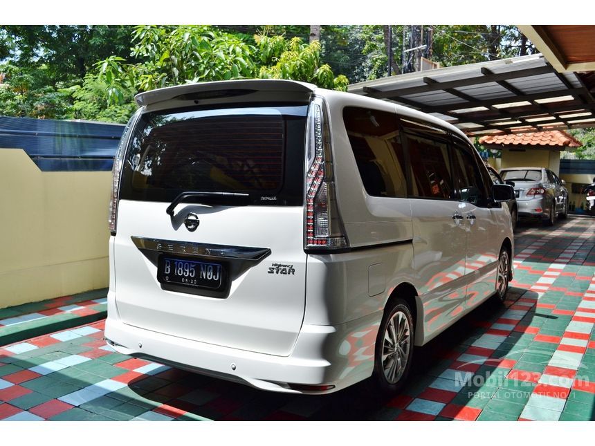 Jual Mobil Nissan Serena 2015 Panoramic Autech 2.0 di DKI 