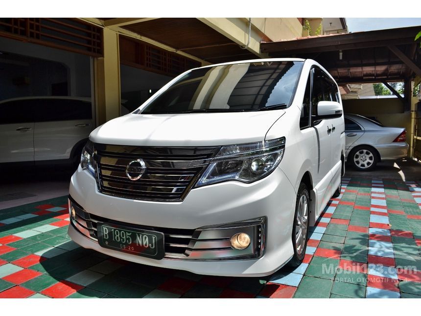 Jual Mobil Nissan Serena 2015 Panoramic Autech 2.0 di DKI 