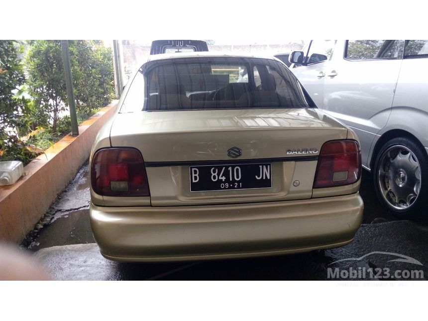 Foto Mobil Sedan Bagus  Rommy Car 