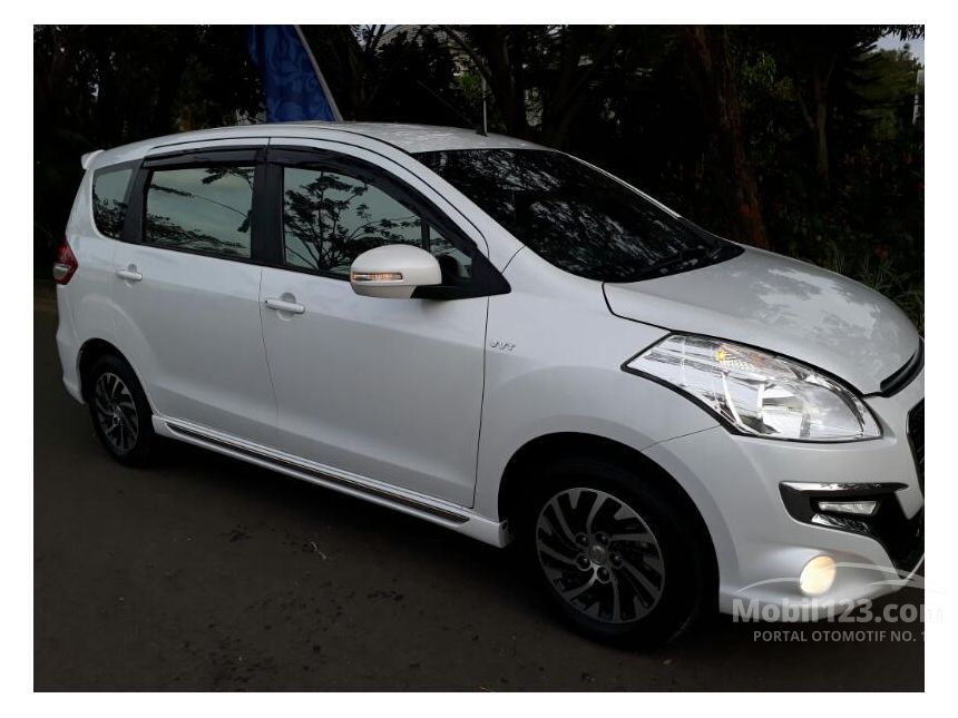 Jual Mobil Suzuki Ertiga 2016 Dreza GS 1.4 di Jawa Barat 