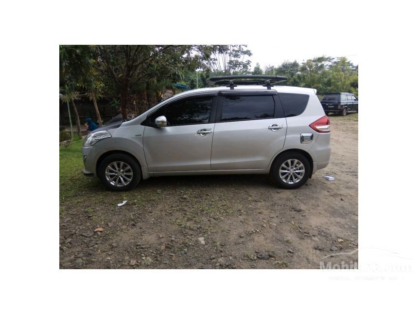 Suzuki Ertiga 2013 GL 1.4 di Jawa Barat Manual MPV Silver 