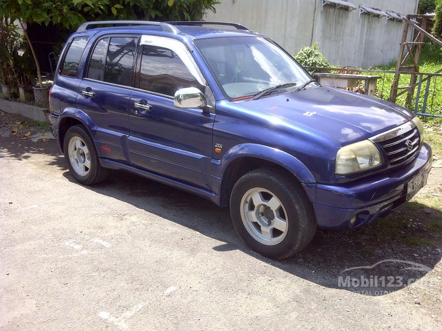 Suzuki Escudo 2001 2.0 di Jawa Timur Automatic SUV Biru Rp Suzuki Escudo 2001 2.0 di Jawa Timur Automatic SUV Biru Rp