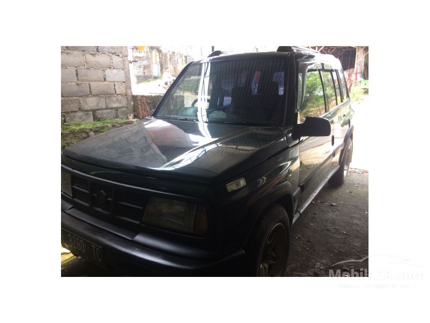 Jual Mobil  Suzuki  Escudo  1994 1 5 di Jawa  Tengah  Manual 