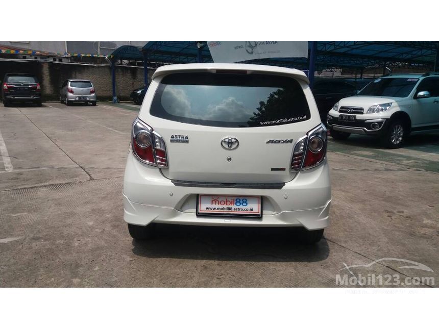 Jual Mobil Toyota Agya 2014  G 1 0 di Jawa Barat Automatic 