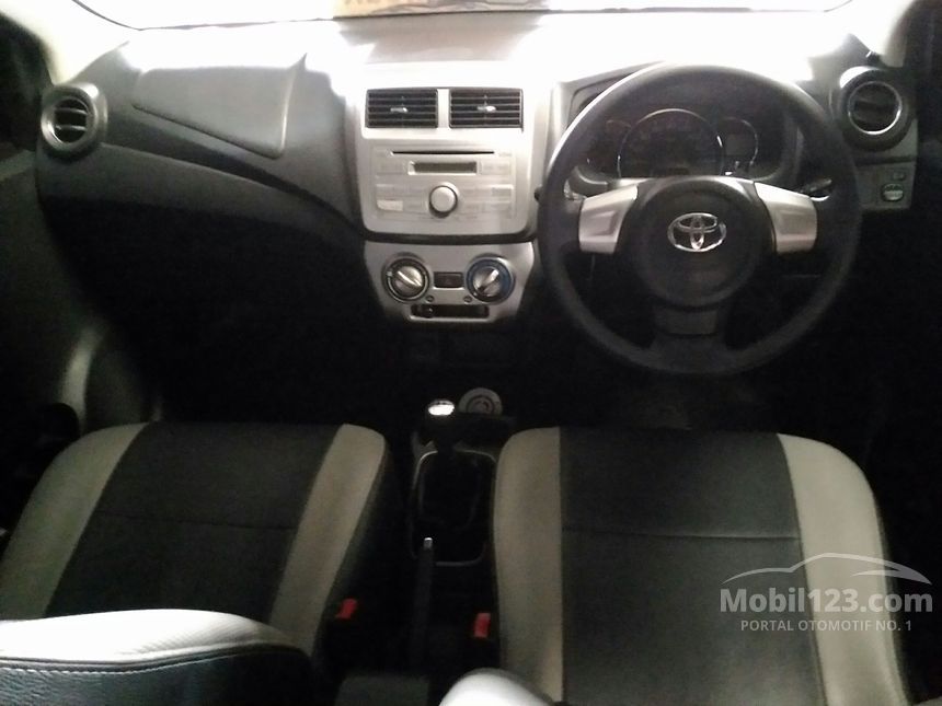 Jual Mobil  Toyota  Agya  2019 G 1 0 di Jawa Timur Manual 