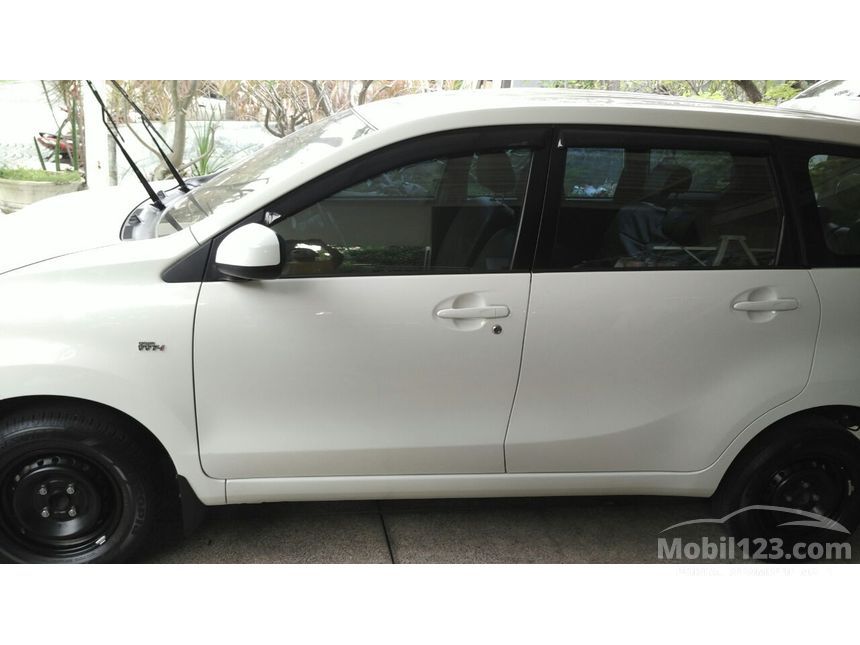 Foto Mobil  Avanza  Tipe  E  Rommy Car