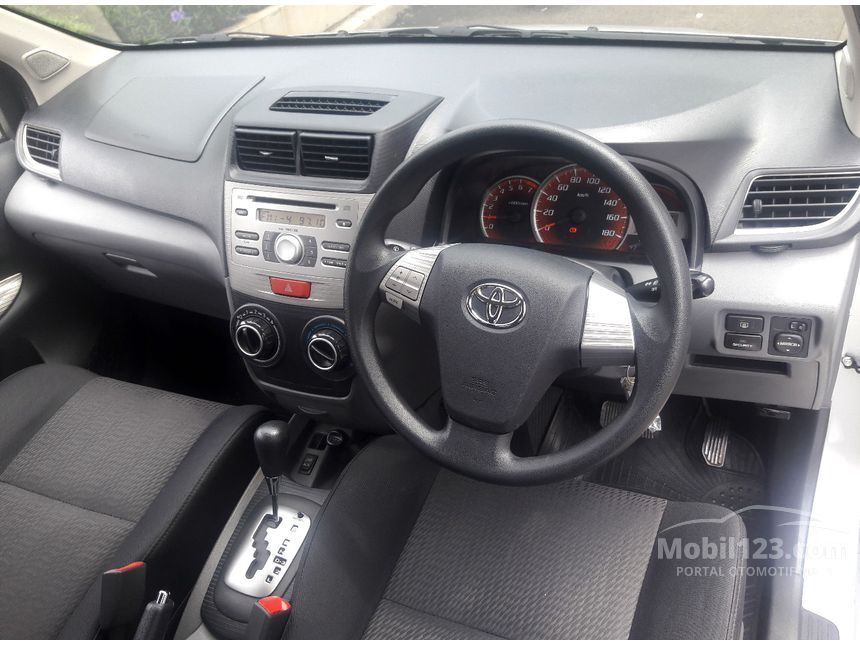 Kredit Toyota Avanza  2019 Veloz Paket Cicilan  Mobil  Dp 