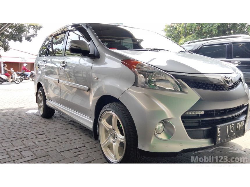 Jual Mobil Toyota Avanza 2013 Veloz 1.5 Automatic MPV 