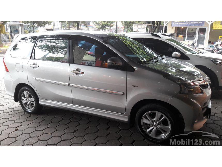 Jual Mobil  Toyota  Avanza  2013 Veloz 1 5 di DKI Jakarta 