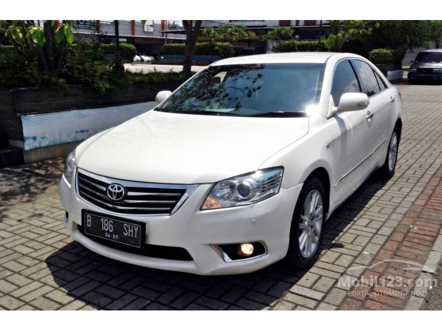 Jual Mobil Toyota Camry 2010  V 2 4 di Jawa Barat Automatic 