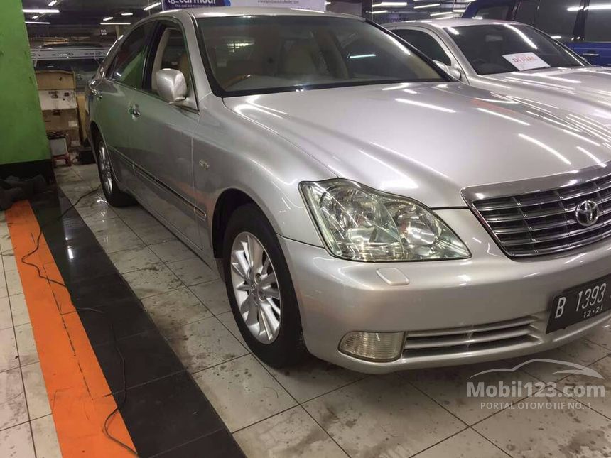 Jual Mobil  Toyota  Crown  2005 Royal  Saloon  Full 3 0 di DKI 