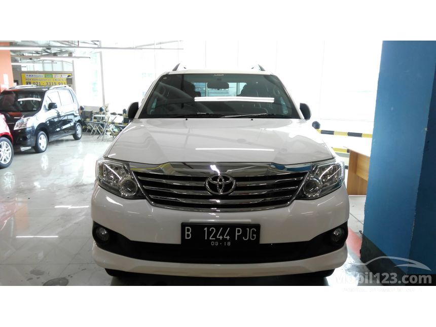 Jual Mobil  Toyota Fortuner 2013 G Luxury  2 7 di DKI 