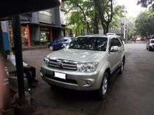 2009 Toyota Fortuner 2.5 G SUV