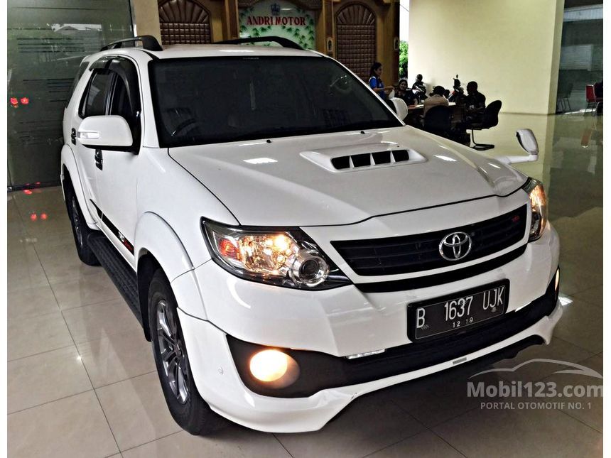 Jual Mobil  Toyota Fortuner 2014 G TRD 2 5 di Jawa Barat 