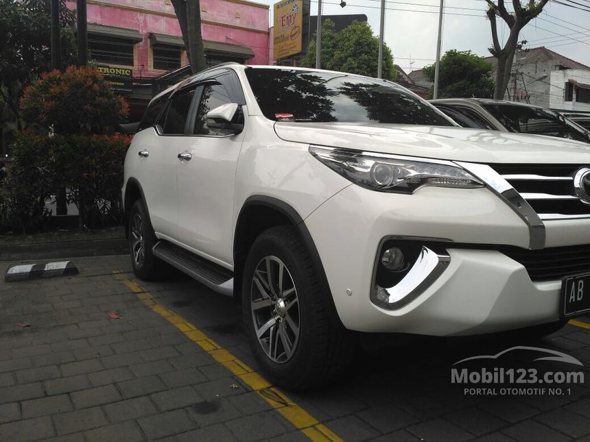 Jual Mobil Toyota Fortuner 2016 VRZ 2.4 di Yogyakarta 