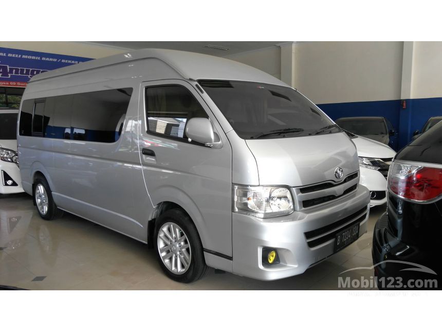 Jual Mobil  Toyota  Hiace 2013 High  Grade Commuter 2 5 di 