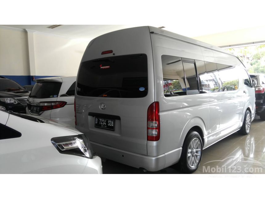 Jual Mobil  Toyota  Hiace  2013 High Grade Commuter 2 5 di 