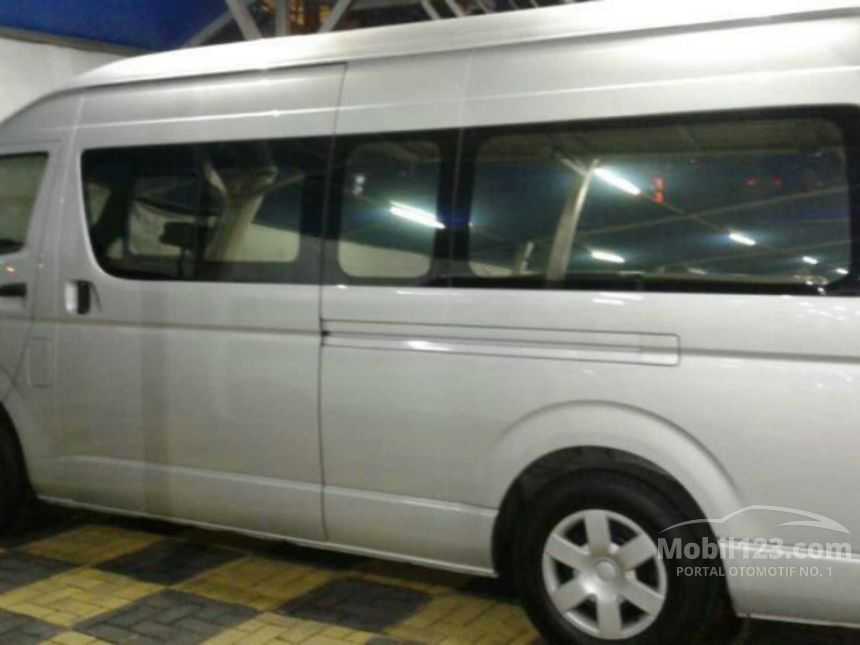 Jual Mobil Toyota Hiace 2014 High Grade Commuter 2.5 Jual Mobil Toyota Hiace 2014 High Grade Commuter 2.5