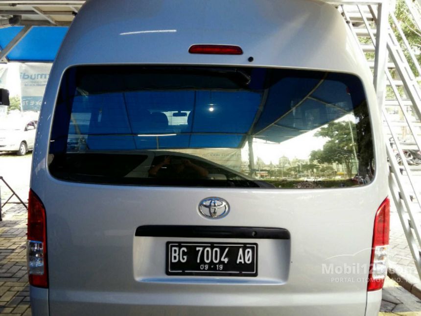 Jual Mobil  Toyota  Hiace  2014 High Grade Commuter 2 5 