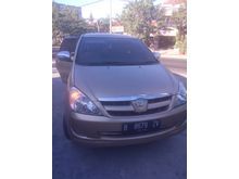 Toyota Innova 2.0 manual bagus